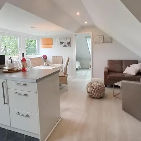 Hus Inne Suenn Apartment *